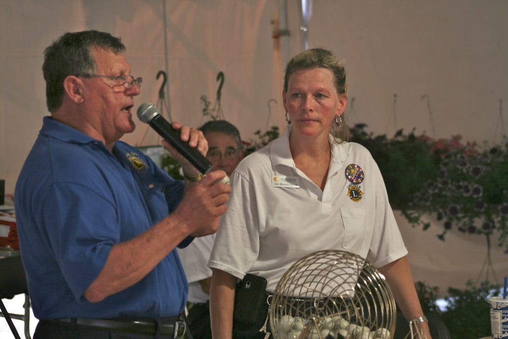 PHOTOS Beer, Brats and Bingo a True Lakeville Reunion Lakeville, MN