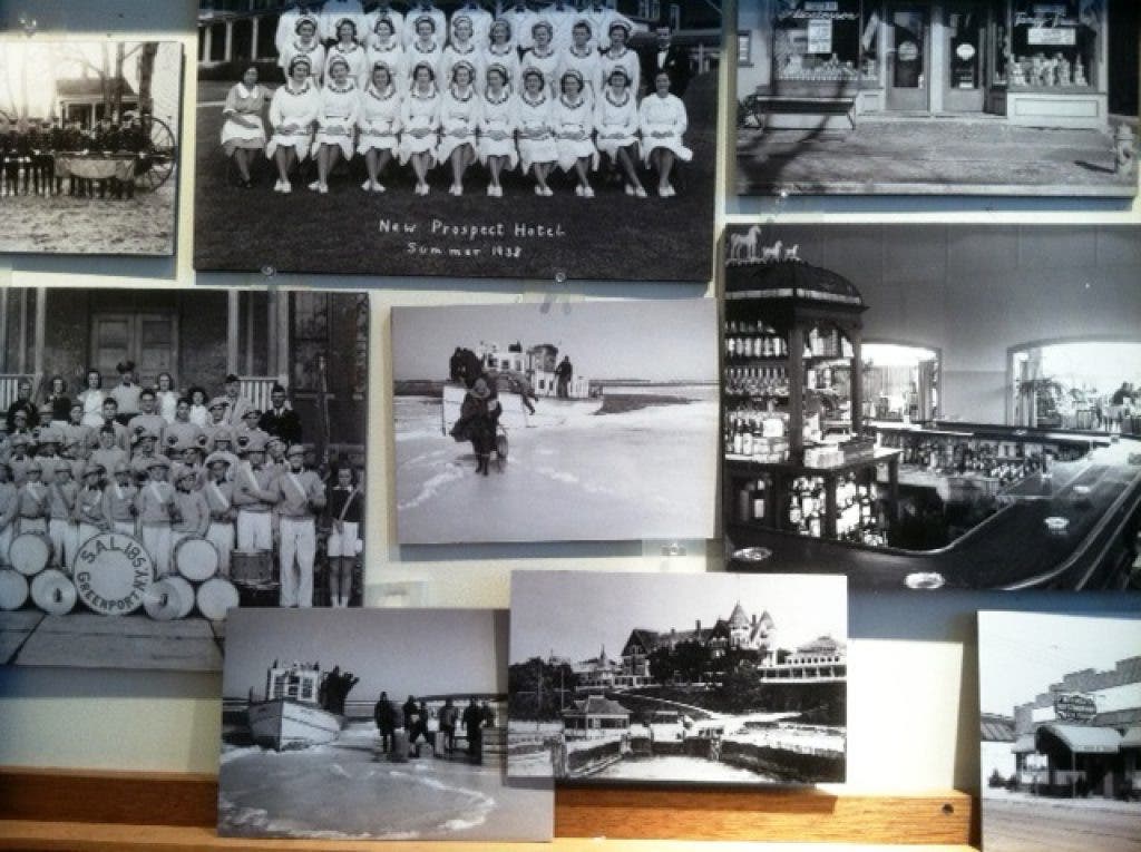 News small post card thumbnail