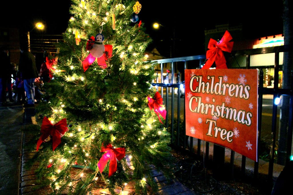 EMMAUS OLD FASHIONED CHRISTMAS 2022 visual data 3