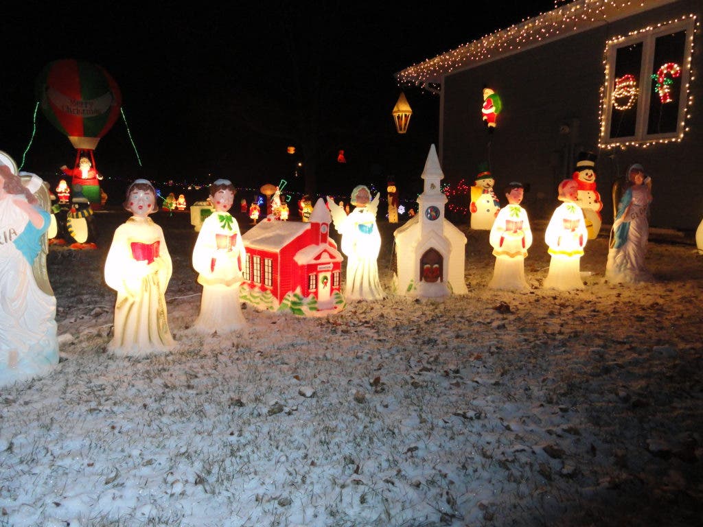 Albertville Light Display Blows Fans Away | St. Michael, MN Patch