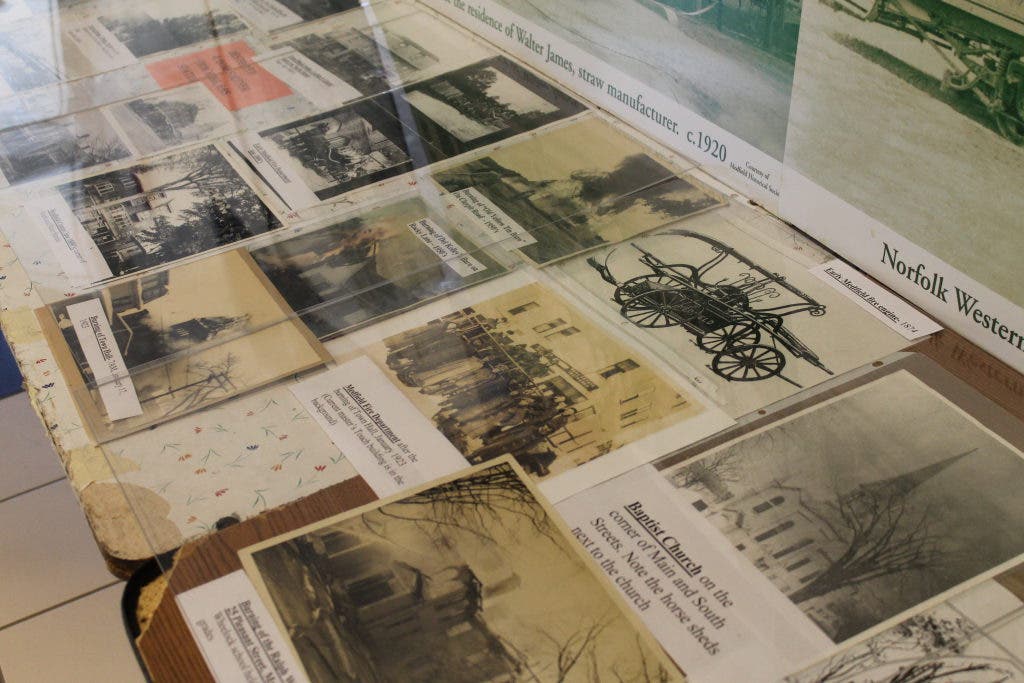 News small post card thumbnail