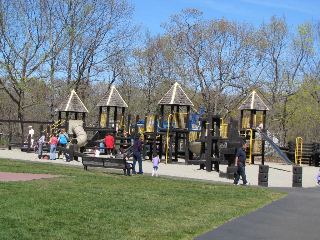 Summer Fun During Spring Break [PHOTOS] | Branford, CT Patch