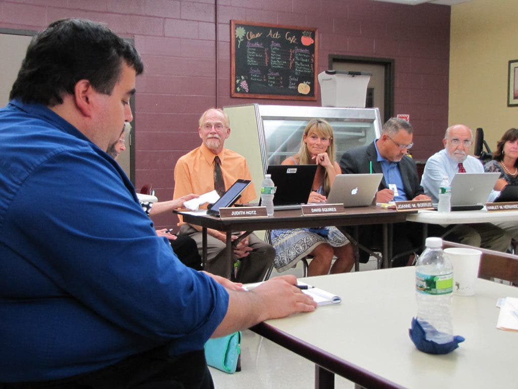 News small post card thumbnail