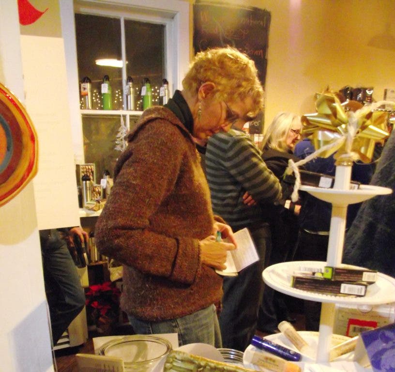 News small post card thumbnail