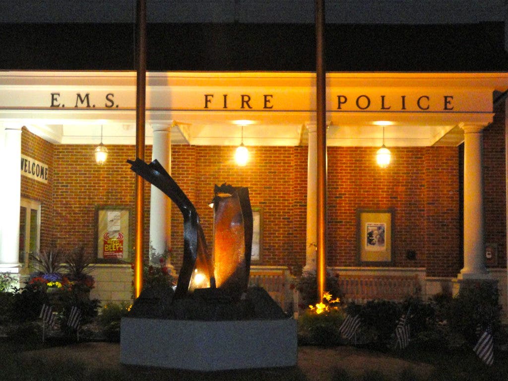 News small post card thumbnail