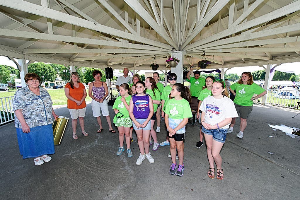 Chews School Students Donate 1K+ to Relay for Life Gloucester