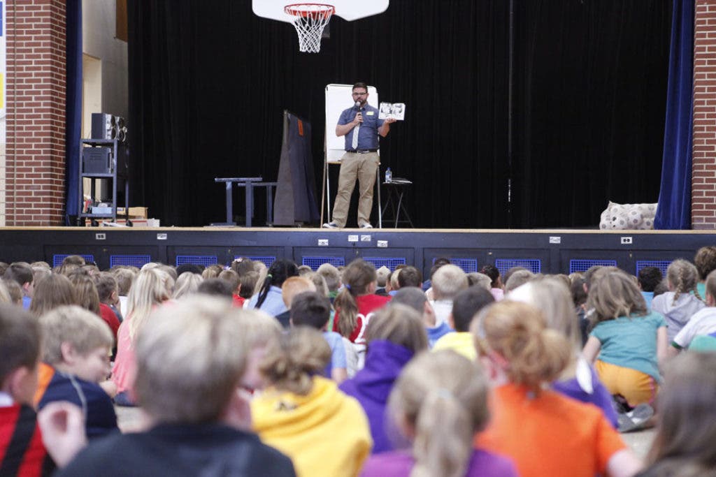 News small post card thumbnail