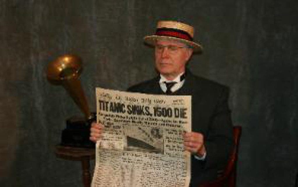 News small post card thumbnail