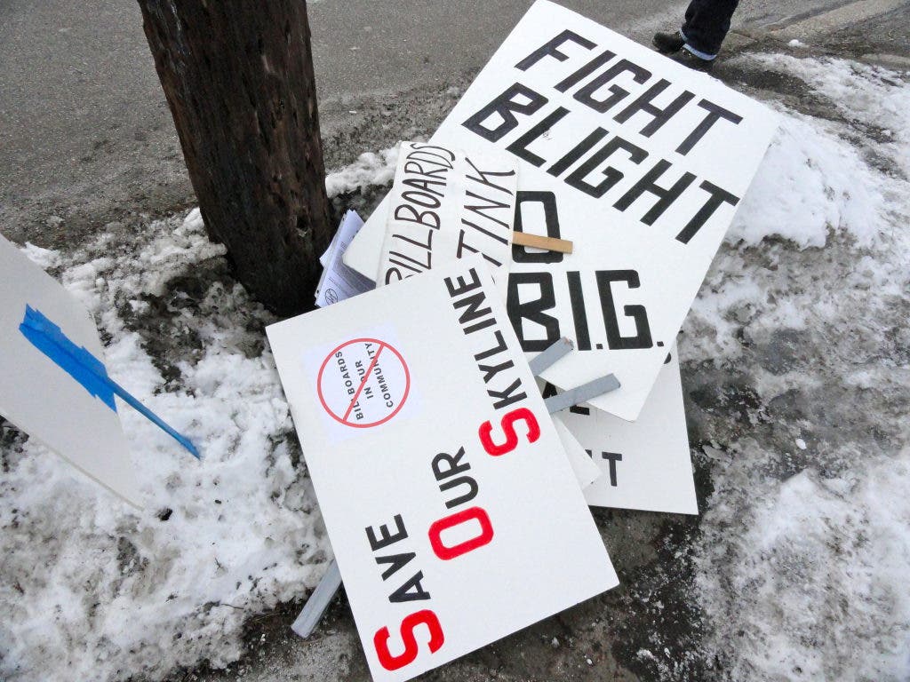 News small post card thumbnail