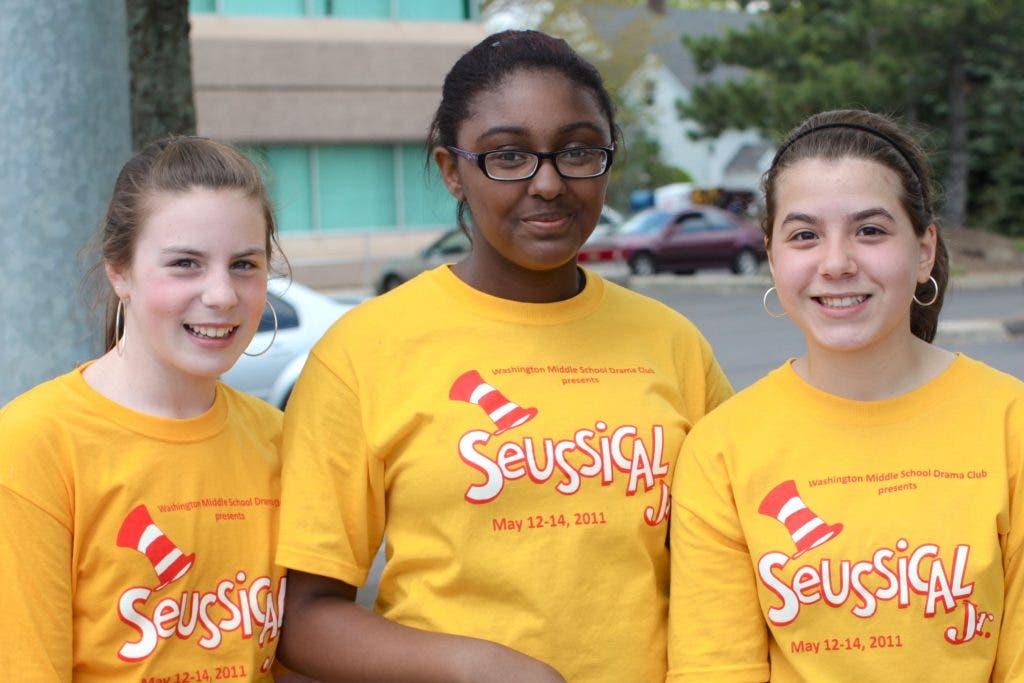 In Photos Washington Middle School Drama Club's Car Wash Meriden, CT