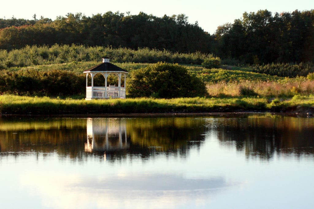WHIM: A SUMMER DINING EXPERIENCE AT SMOLAK FARMS | North Andover, MA Patch
