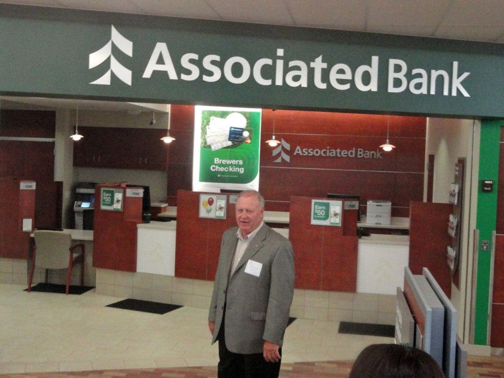 Updated: Associated Bank Opens Oak Creek Branch | Oak Creek, WI Patch