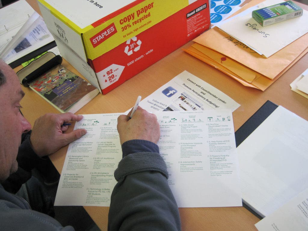 News small post card thumbnail