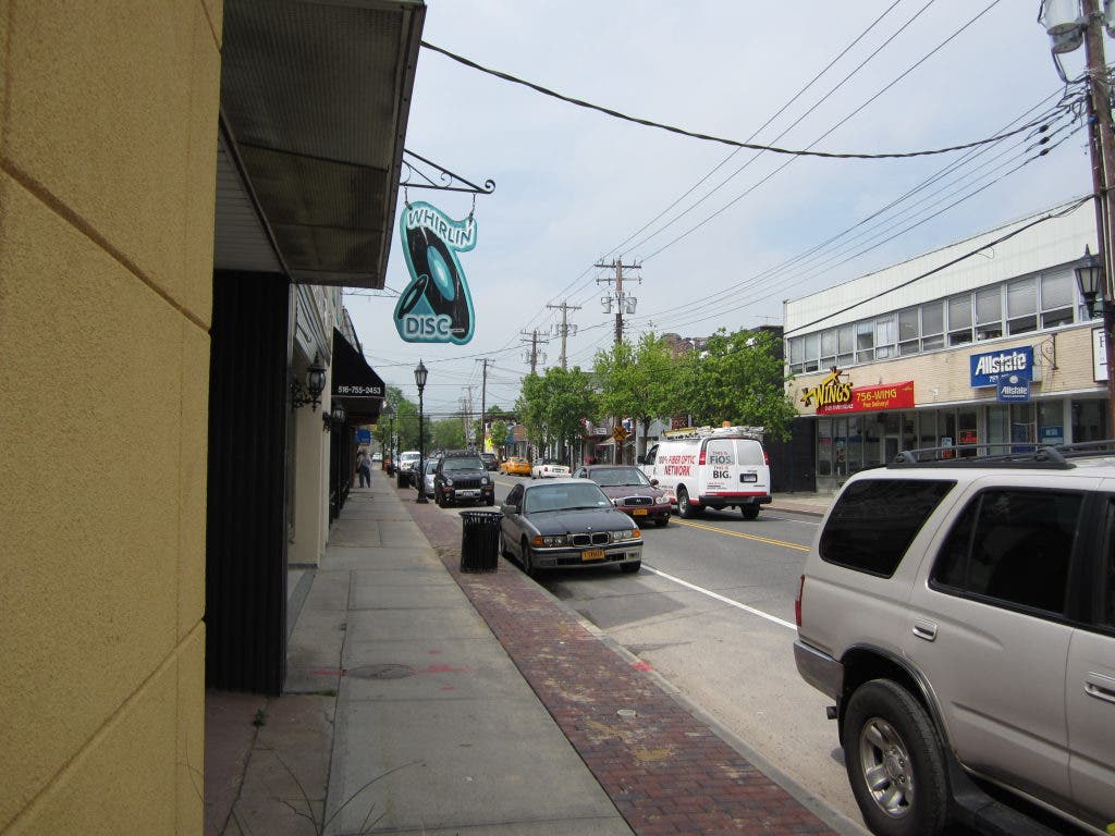 News small post card thumbnail