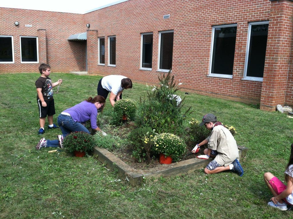 Cub Scouts Beautify Holmdel Village School, In Annual Tradition