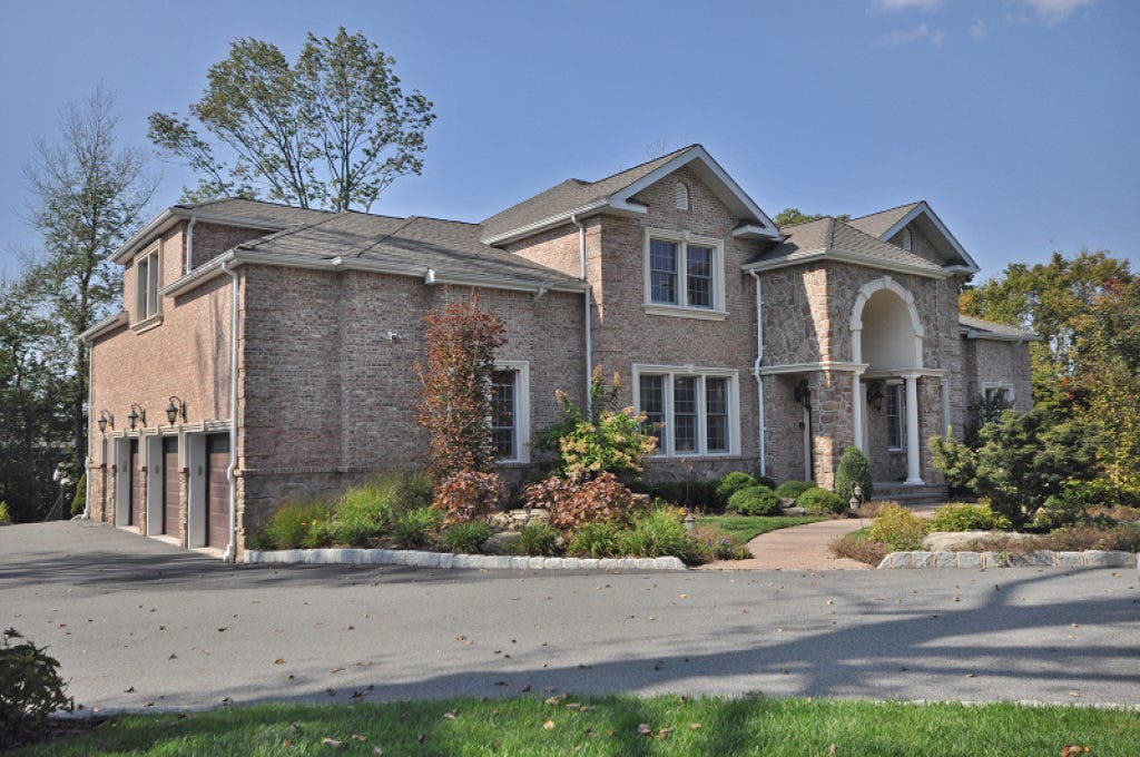 Sundance Drive Ranch Sells for 410K Wayne, NJ Patch