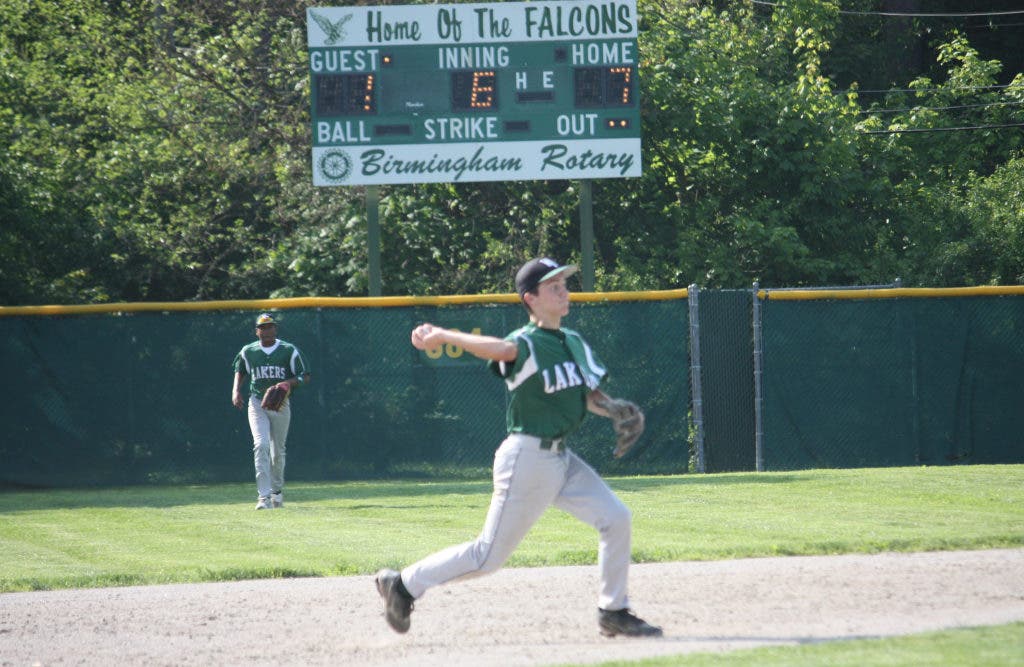 Brother Rice Finishes Off West Bloomfield in Baseball Pre-Districts ...