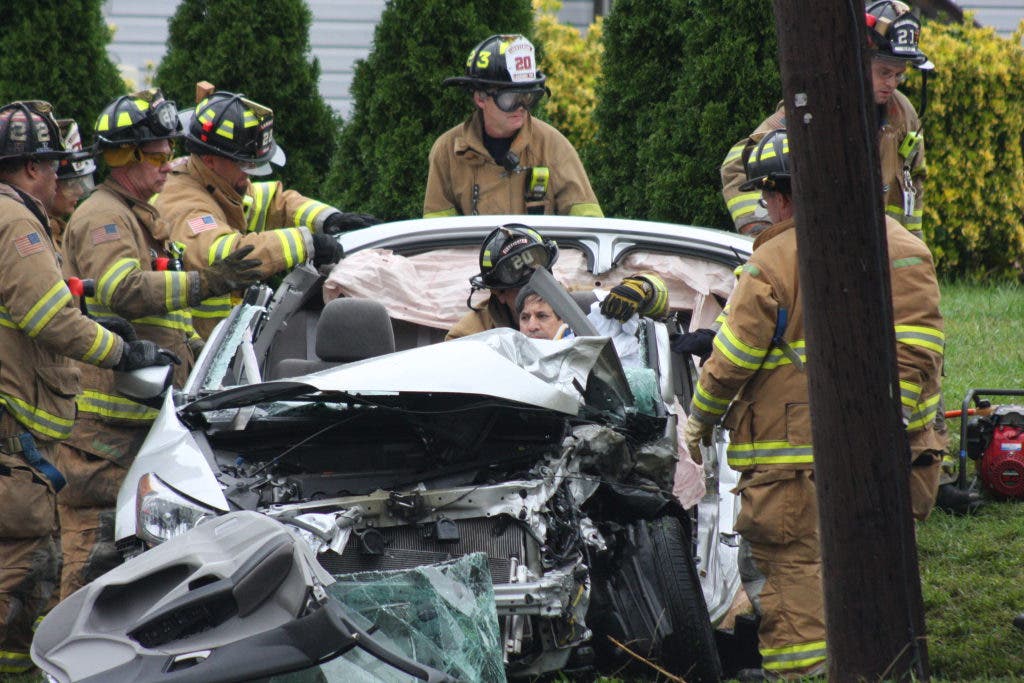 Updated: Man Extricated from Mangled Car in Lawrence | Lawrenceville ...