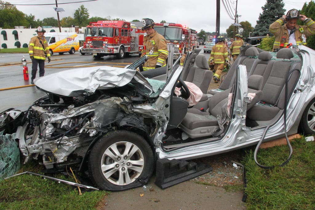 Updated: Man Extricated from Mangled Car in Lawrence | Lawrenceville ...
