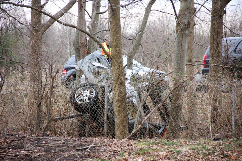 SUV Split in Half After Hitting Tree on I-95 in Lawrence ...