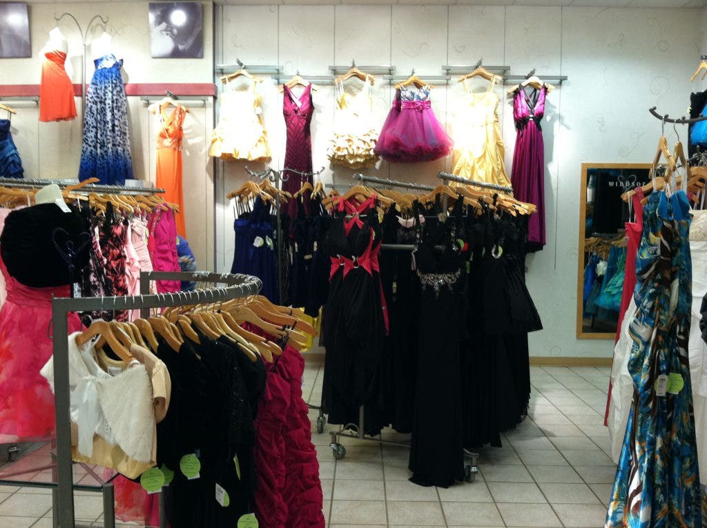 The Prom Excursion: Finding the Perfect Dress | Macomb Township, MI Patch