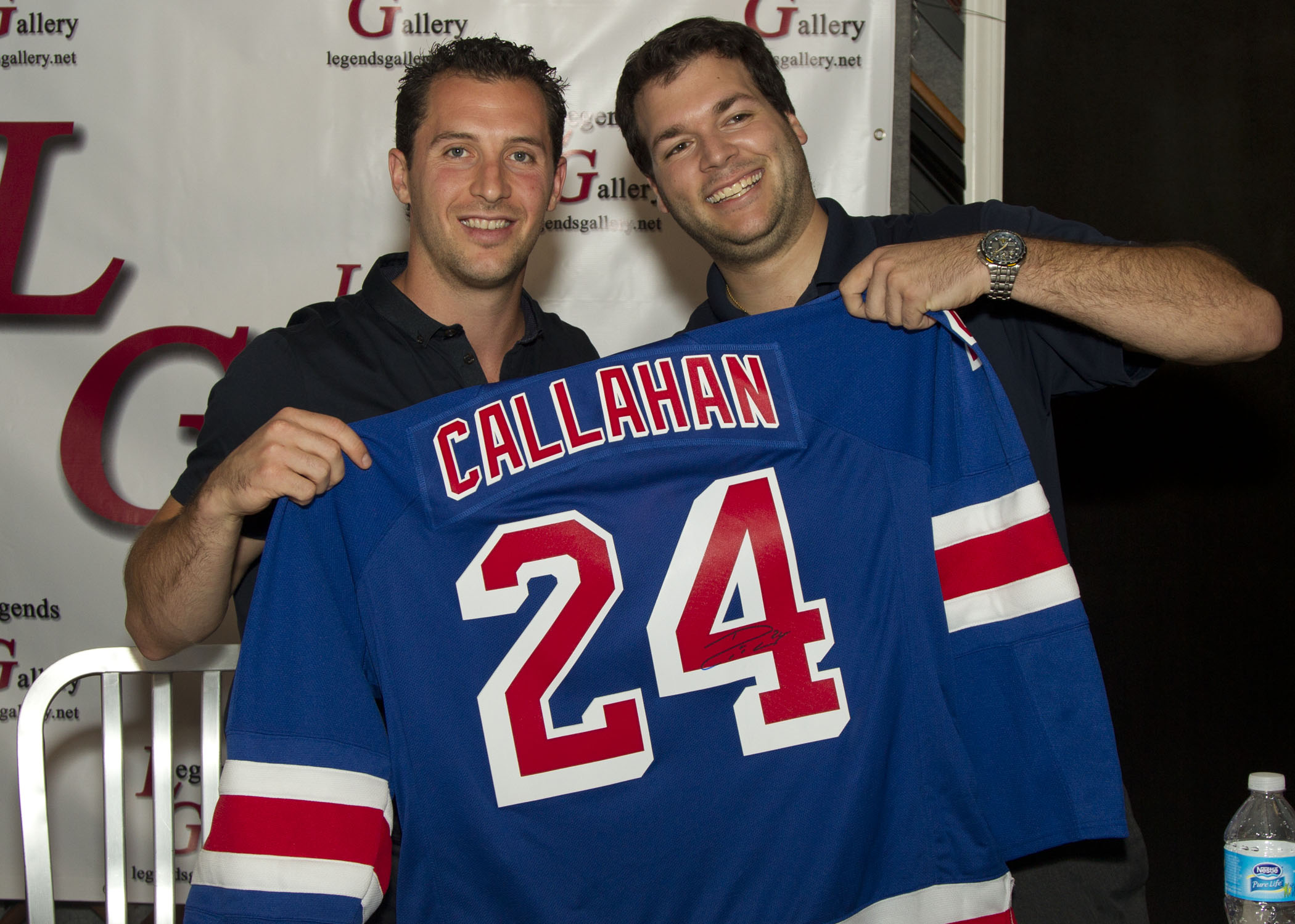 NY Rangers Captain Callahan Draws Hundreds to Legends Gallery | Chatham ...