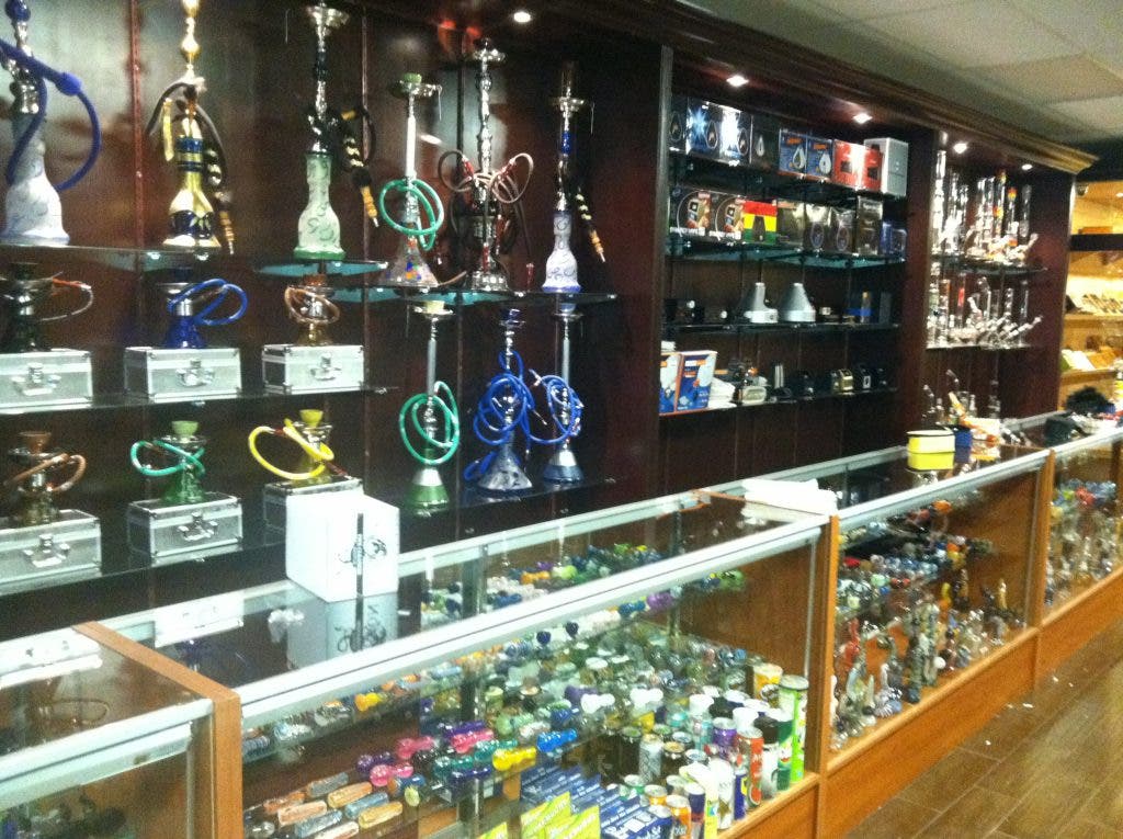 Tobacco Store Opens on Agoura Road