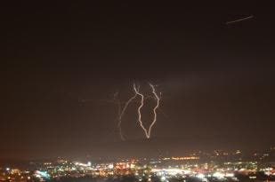 Incredible Photos From the 978 Lightning Strikes on Thursday | El ...
