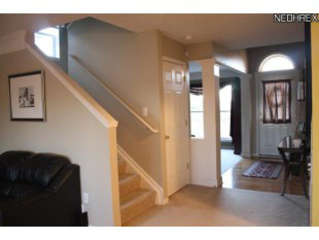 House for Sale in Call's Farm has New Deck, Fenced Yard Stow, OH Patch