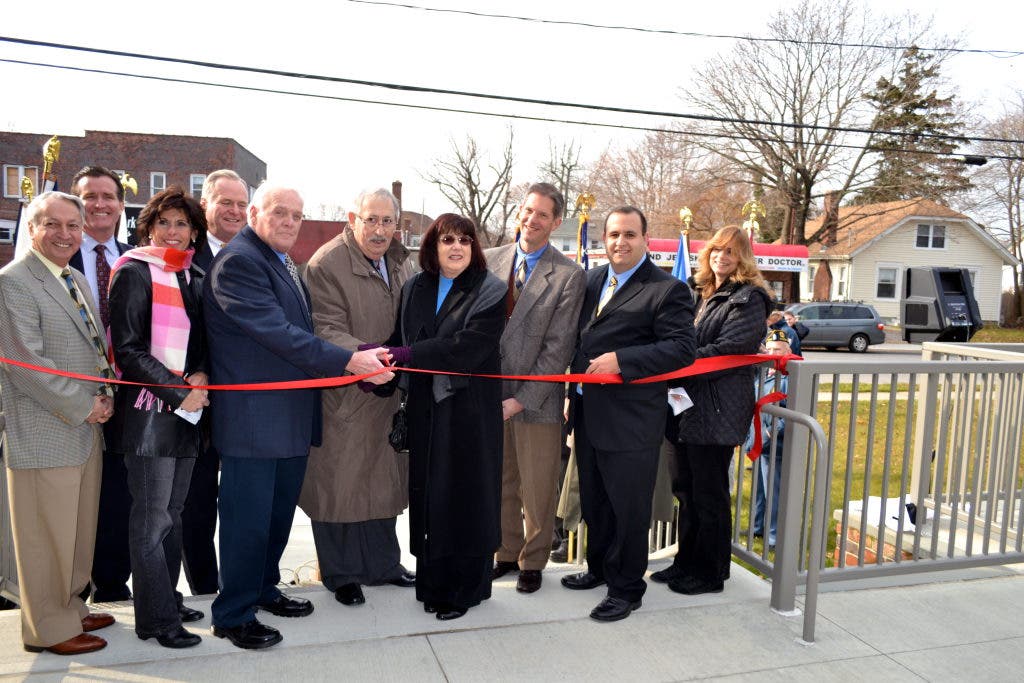 Kings Park Library Grand Re-opens | Kings Park, NY Patch