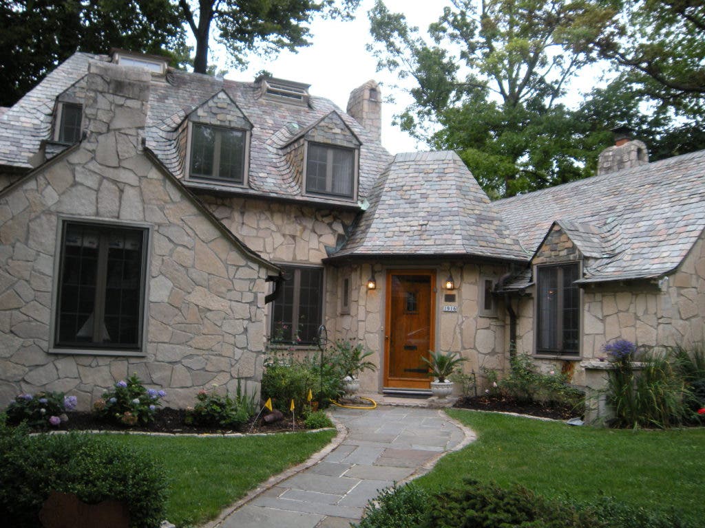 State Survey Finds Nearly 2,900 Historic Homes in Whitefish Bay