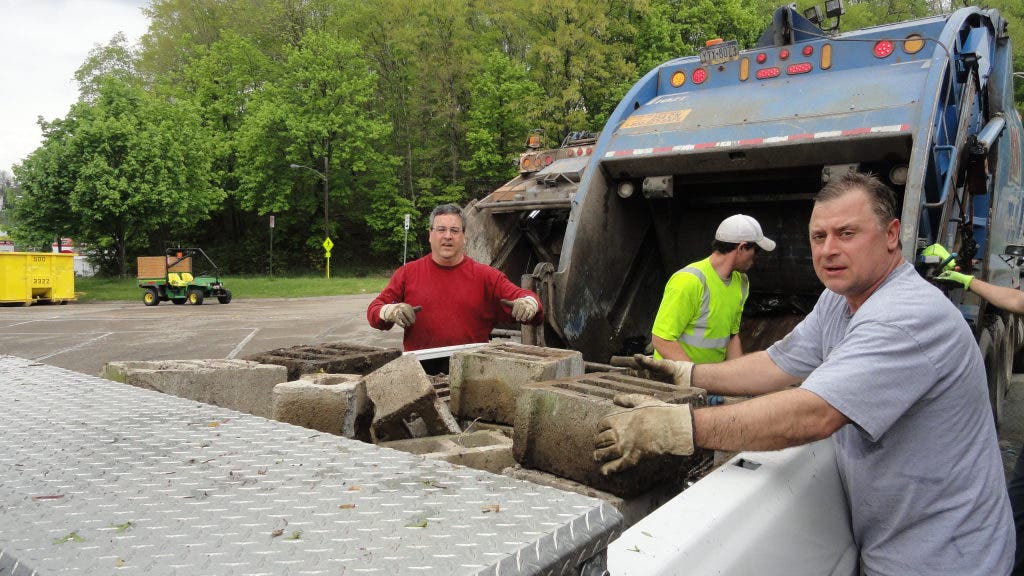 News small post card thumbnail