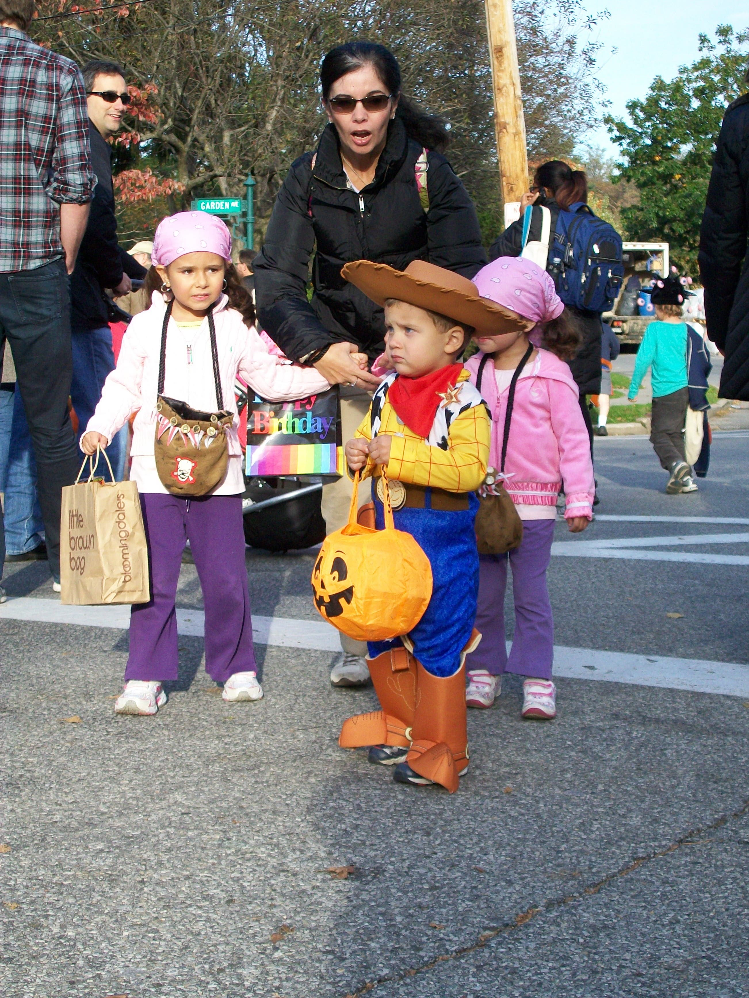 Bronxville Halloween Parade Kicks Off The Halloween Weekend