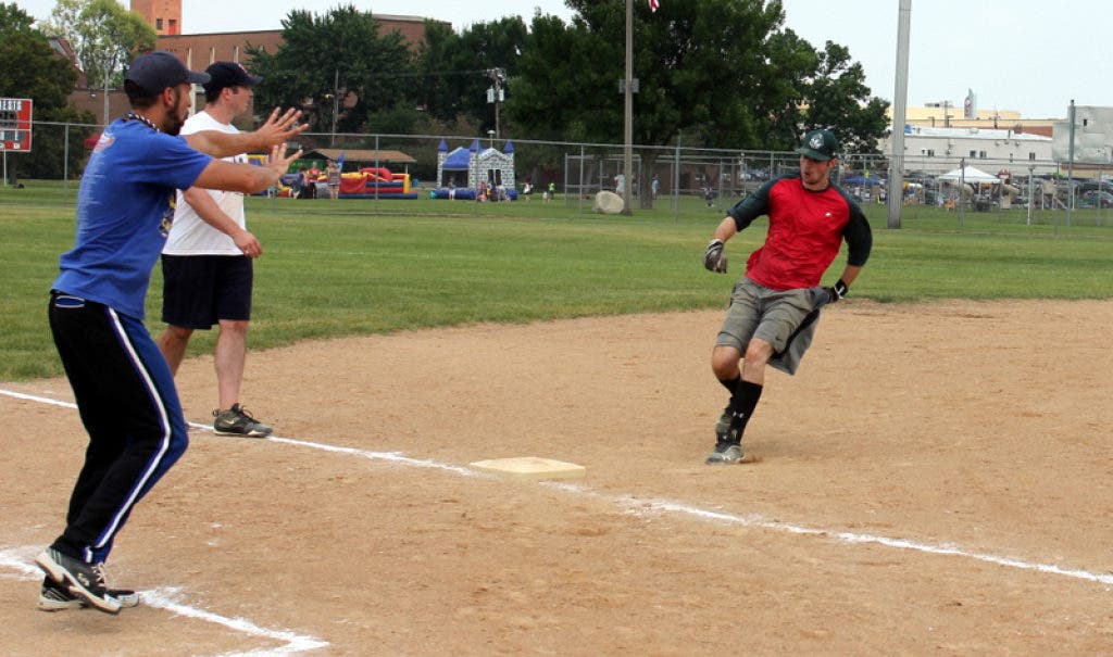 Softball Raspberry (PHOTOS) Softball Teams Battle it Out in Raspberry Festival Tournament ...