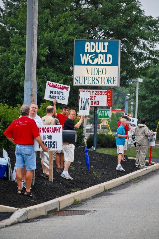 News small post card thumbnail