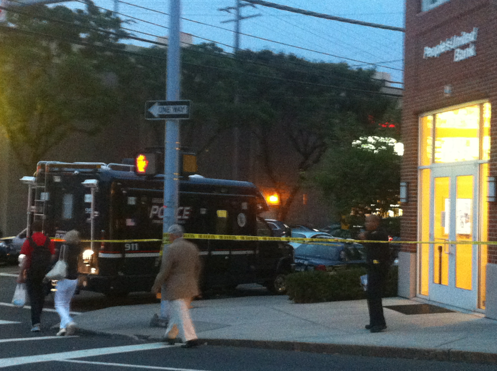 Greenwich Police Searching for Bank Robbery Suspect [UPDATE ...