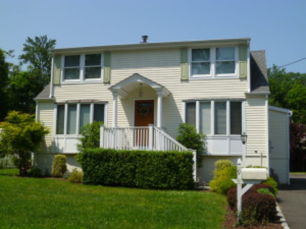 New Canaan Real Estate MARKET STATS & TRADITIONAL RULES RETURN New