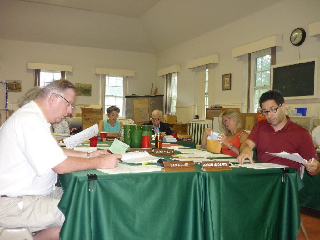 News small post card thumbnail