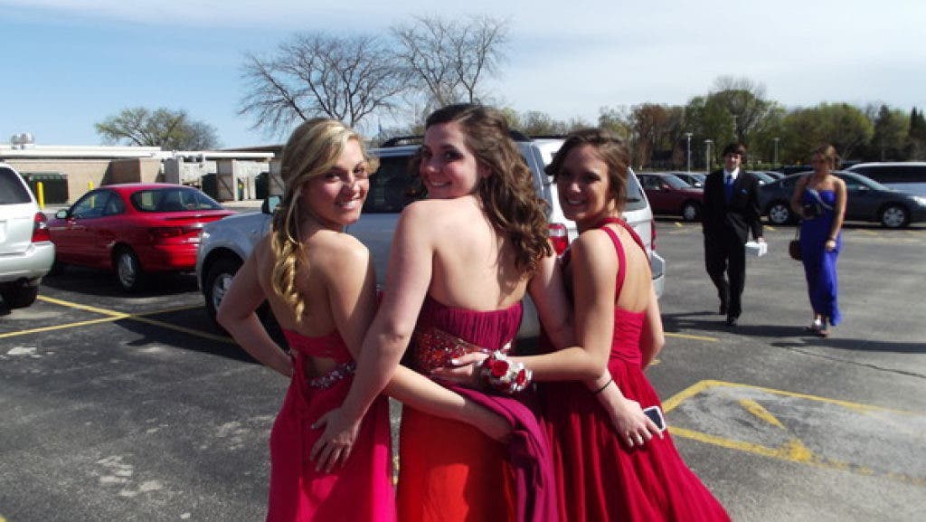 PHOTOS: Sunny Skies for Brookfield Central Prom | Brookfield, WI Patch