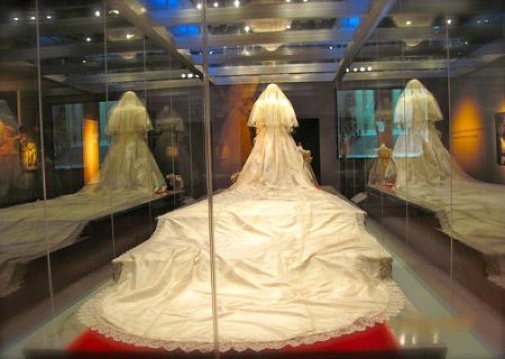 Diana, Princess of Wales, Reigns Againat the Mall of America | Eagan, MN  Patch