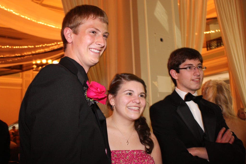 Photo Gallery: Totino-Grace Goes Downtown for Prom | Fridley, MN Patch