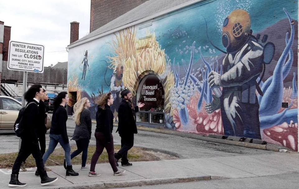 News small post card thumbnail