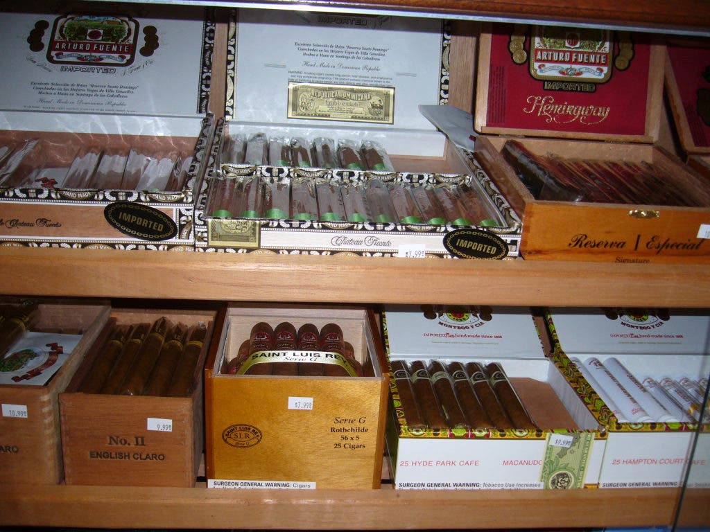 unanderra tobacco Una tobacconist