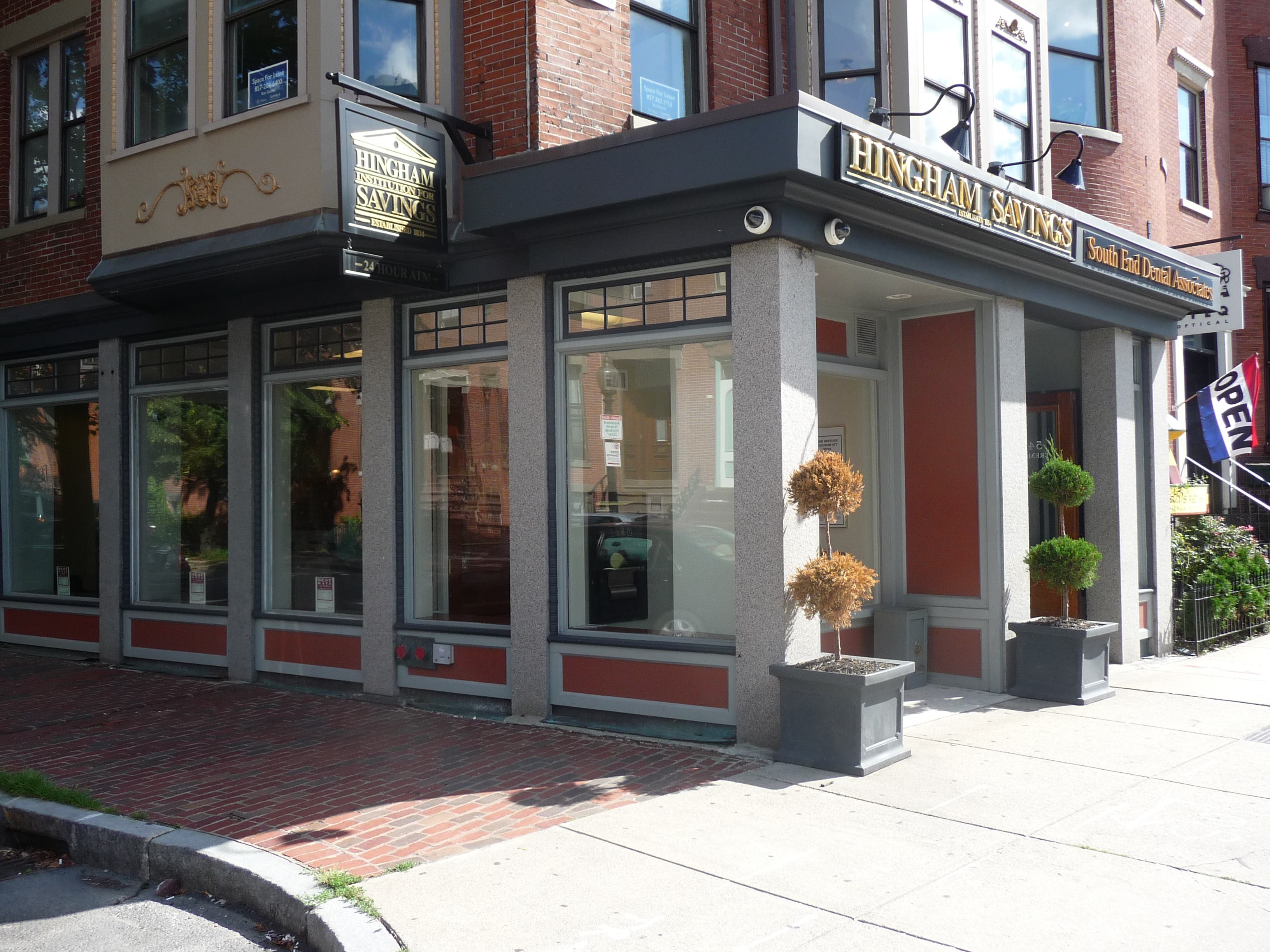 Bank Robbery Reported on Tremont Street Thursday Afternoon South End