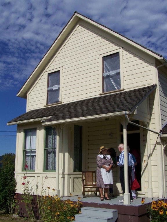 News small post card thumbnail