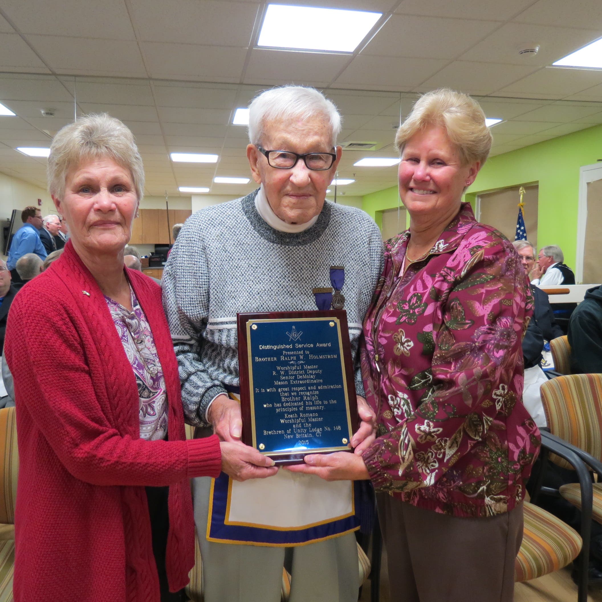 Middlewoods of Newington Resident Honored by Local Masons Berlin, CT