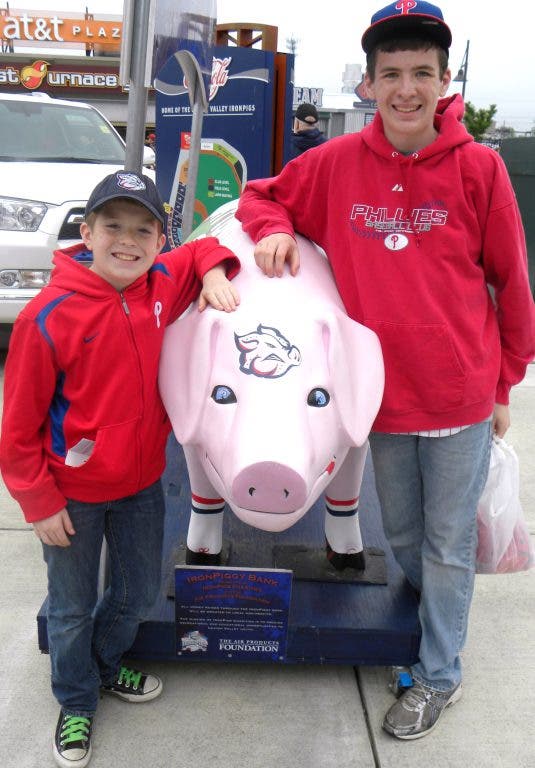 News small post card thumbnail