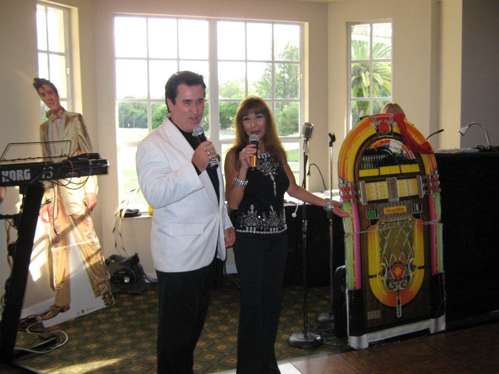 Dine and Dance select Wednesdays at Crescent Oaks Tarpon Springs, FL