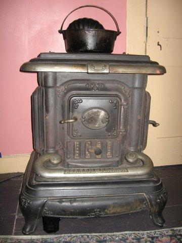 PERFECT CLARION: Antique cast-iron wood burning parlor stove | Madison, CT  Patch