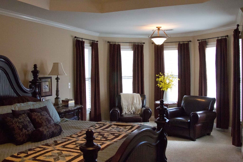 Home Spotlight Towne Lake Hills North Home Has Wet Bar, Gourmet